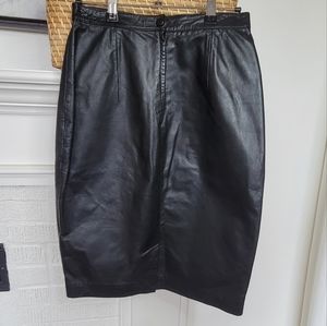 Vintage Petite Sophisticate Genuine Black Nappa Leather Skirt 6
